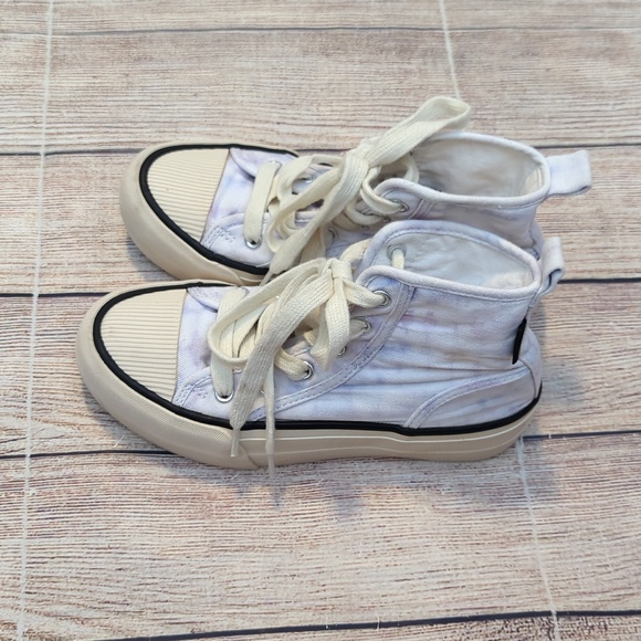 Zara 31(13) Shoes - Picture 3 of 3